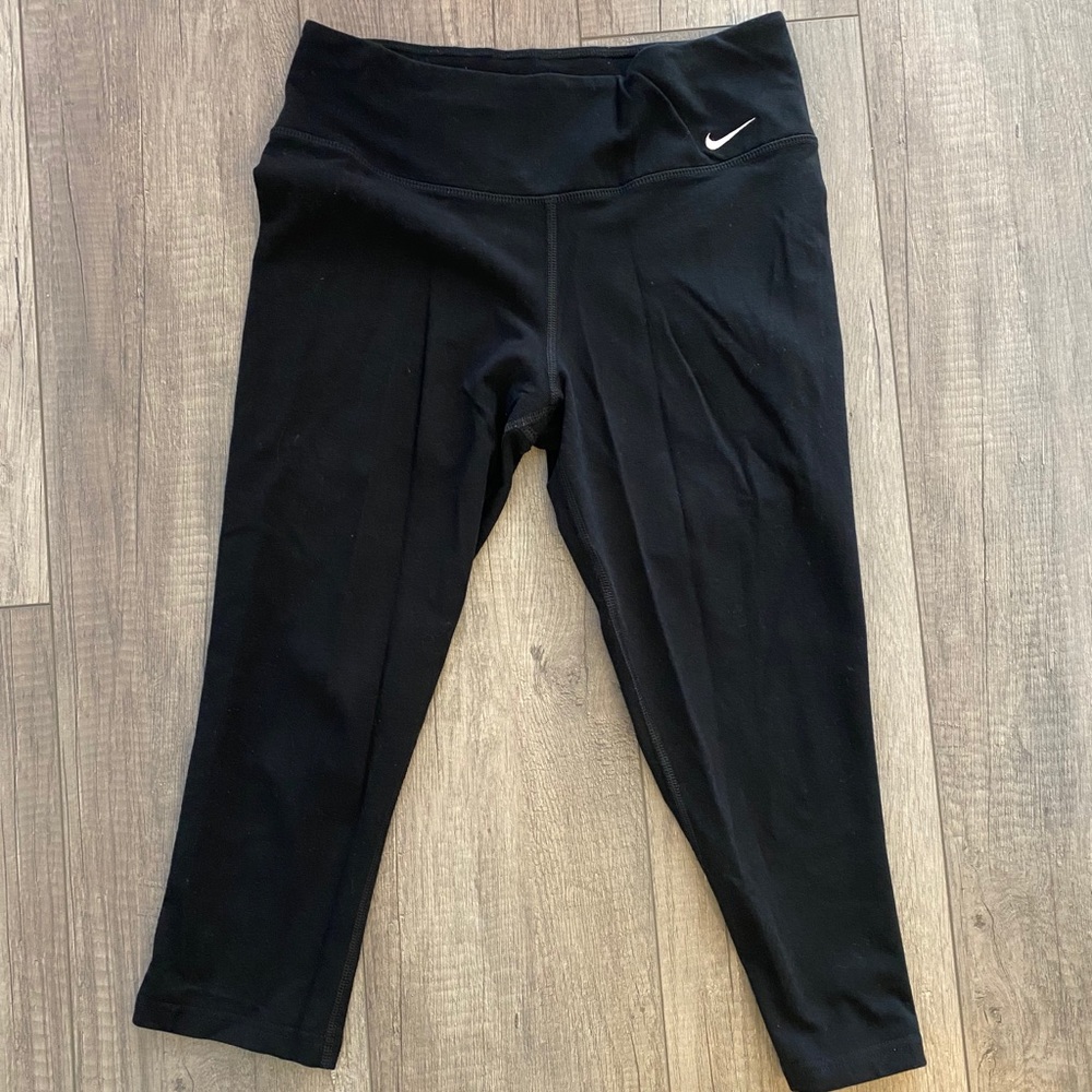 Nike dry fit legging size M black quarter fit